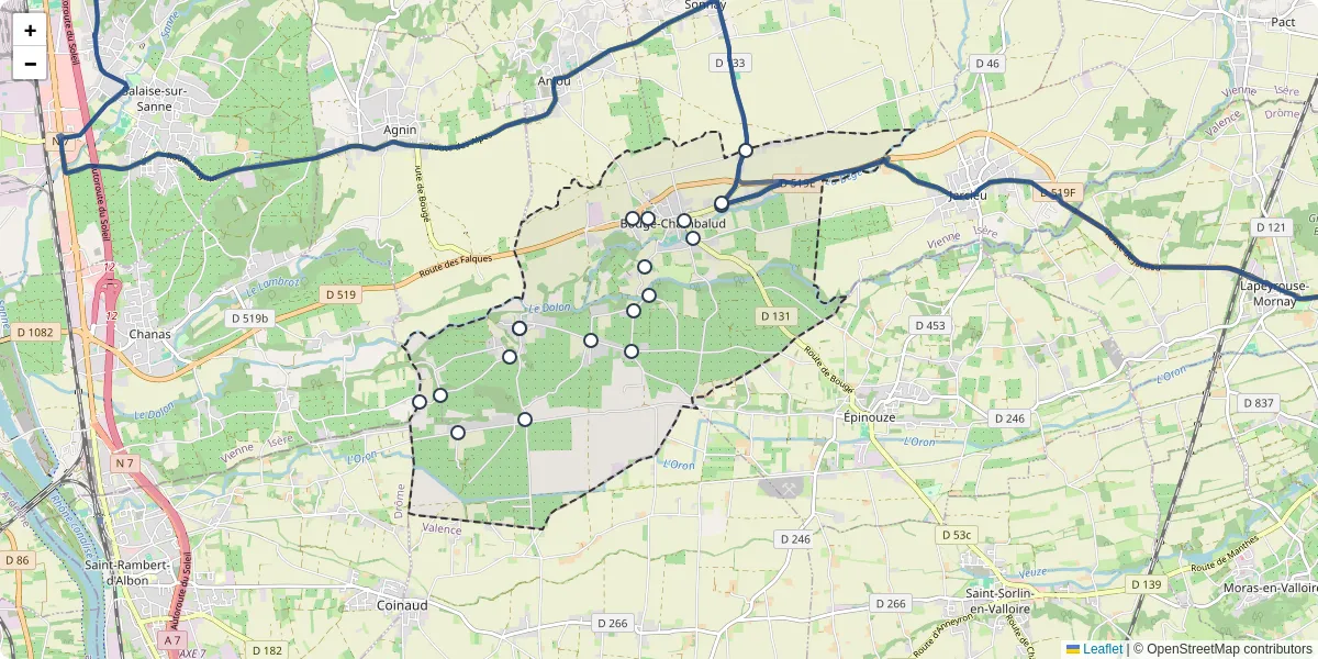 Carte du réseau de transport en commun à Bougé-Chambalud - lignes de bus et arrêts