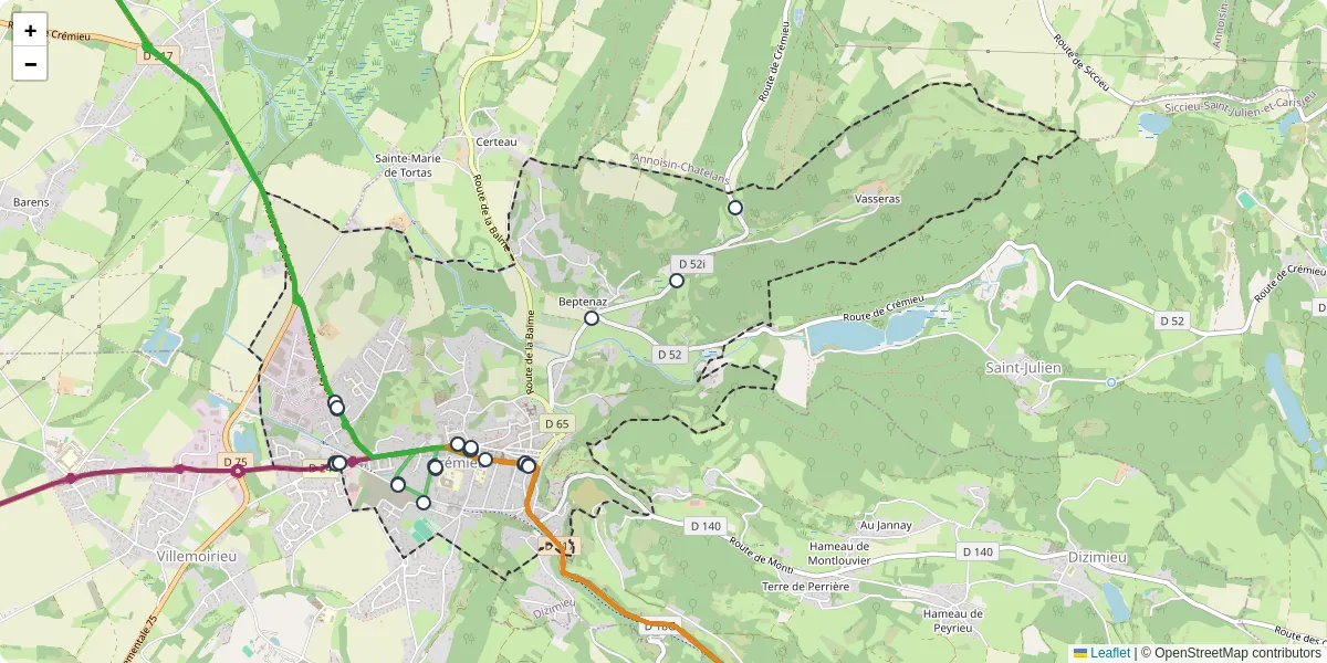 Carte du réseau de transport en commun à Crémieu - lignes de bus et arrêts
