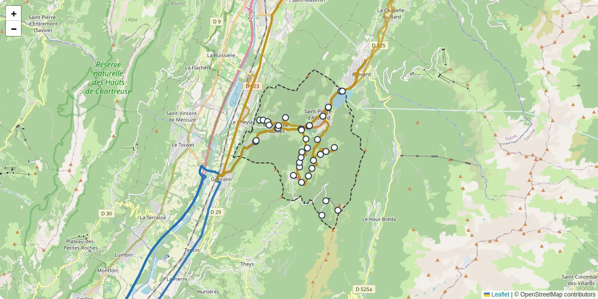 Carte du réseau de transport en commun à Crêts-en-Belledonne - lignes de bus et arrêts