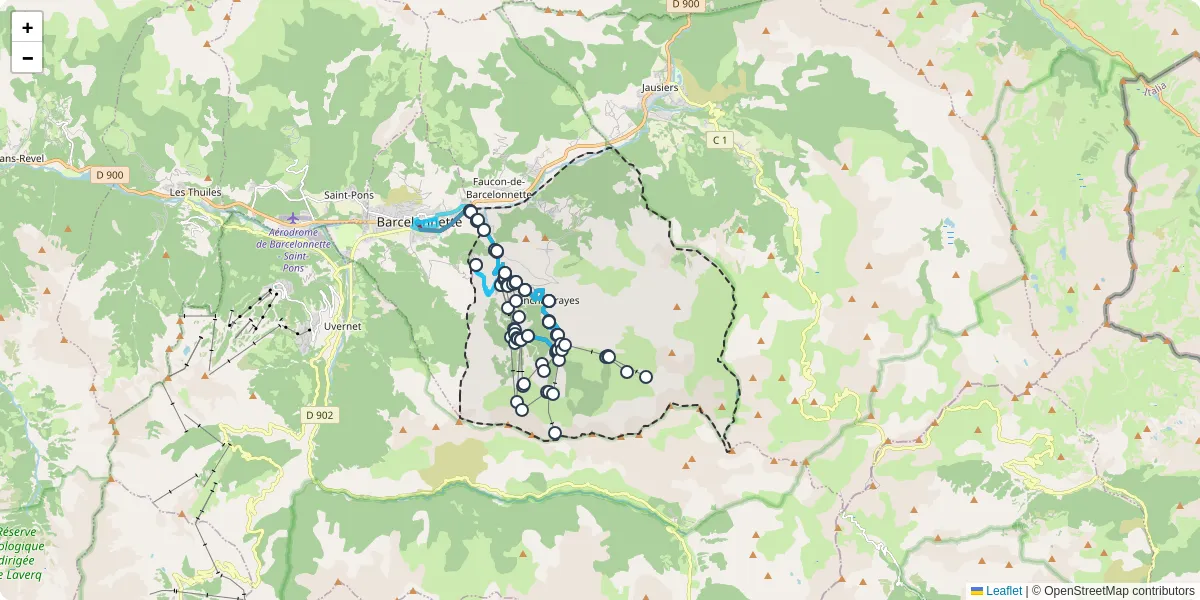 Carte du réseau de transport en commun à Enchastrayes - lignes de bus et arrêts