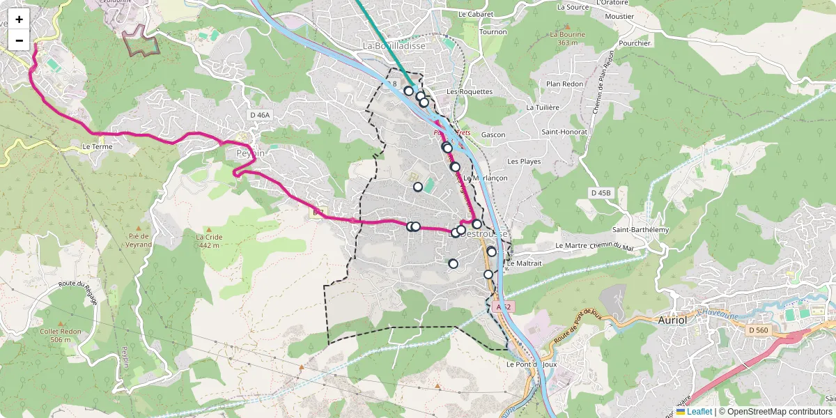 Carte du réseau de transport en commun à La Destrousse - lignes de bus et arrêts