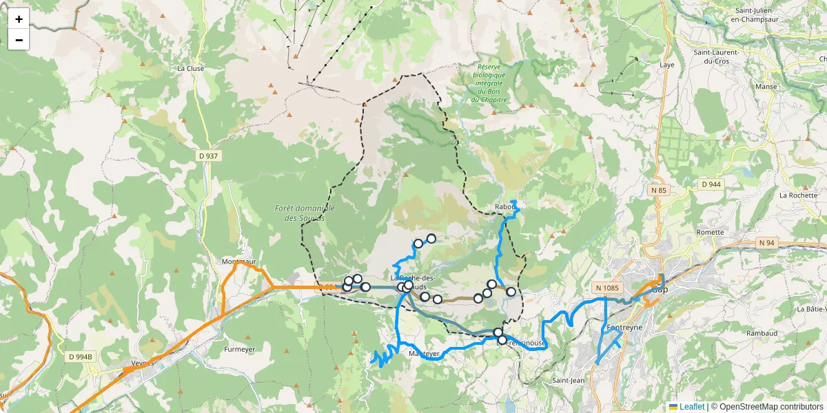 Carte du réseau de transport en commun à La Roche-des-Arnauds - lignes de bus et arrêts