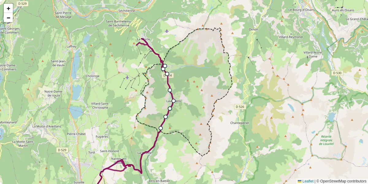 Carte du réseau de transport en commun à Lavaldens - lignes de bus et arrêts