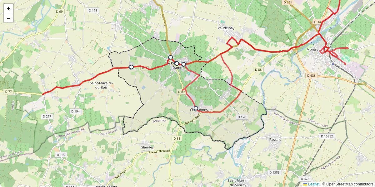 Carte du réseau de transport en commun à Le Puy-Notre-Dame - lignes de bus et arrêts