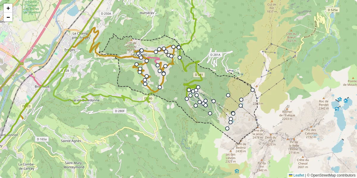 Carte du réseau de transport en commun à Les Adrets - lignes de bus et arrêts