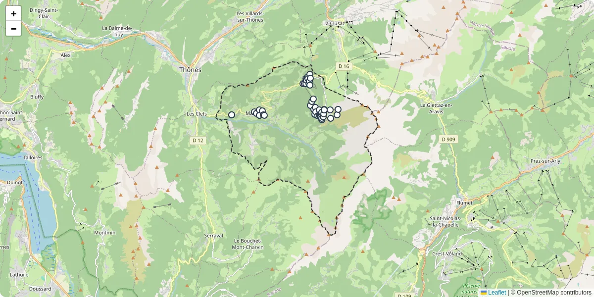 Carte du réseau de transport en commun à Manigod - lignes de bus et arrêts