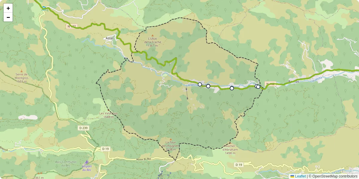 Carte du réseau de transport en commun à Mayres - lignes de bus et arrêts