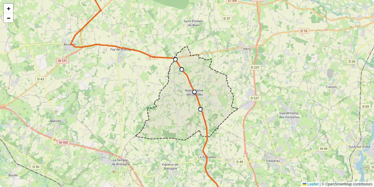 Carte du réseau de transport en commun à Notre-Dame-des-Landes - lignes de bus et arrêts
