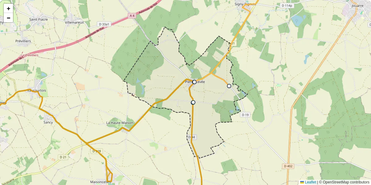 Carte du réseau de transport en commun à Pierre-Levée - lignes de bus et arrêts