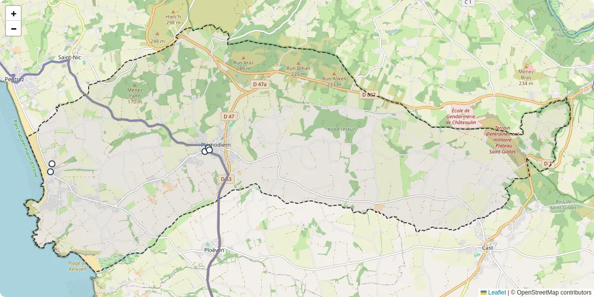 Carte du réseau de transport en commun à Plomodiern - lignes de bus et arrêts