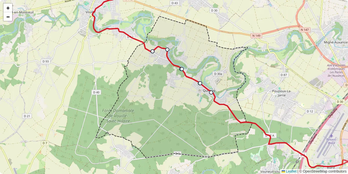 Carte du réseau de transport en commun à Quinçay - lignes de bus et arrêts