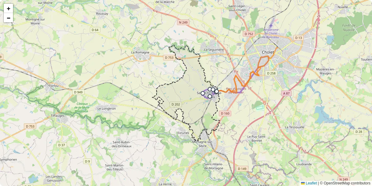 Carte du réseau de transport en commun à Saint-Christophe-du-Bois - lignes de bus et arrêts