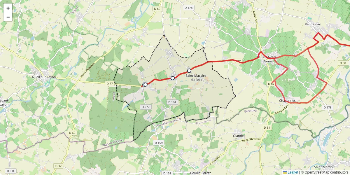 Carte du réseau de transport en commun à Saint-Macaire-du-Bois - lignes de bus et arrêts