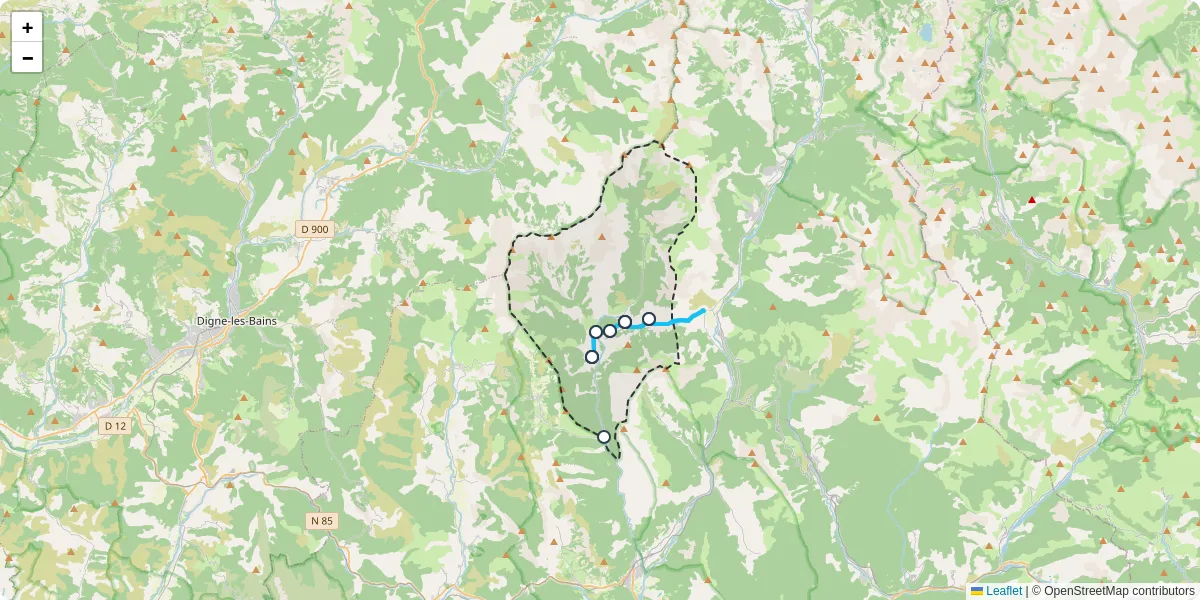 Carte du réseau de transport en commun à Thorame-Basse - lignes de bus et arrêts